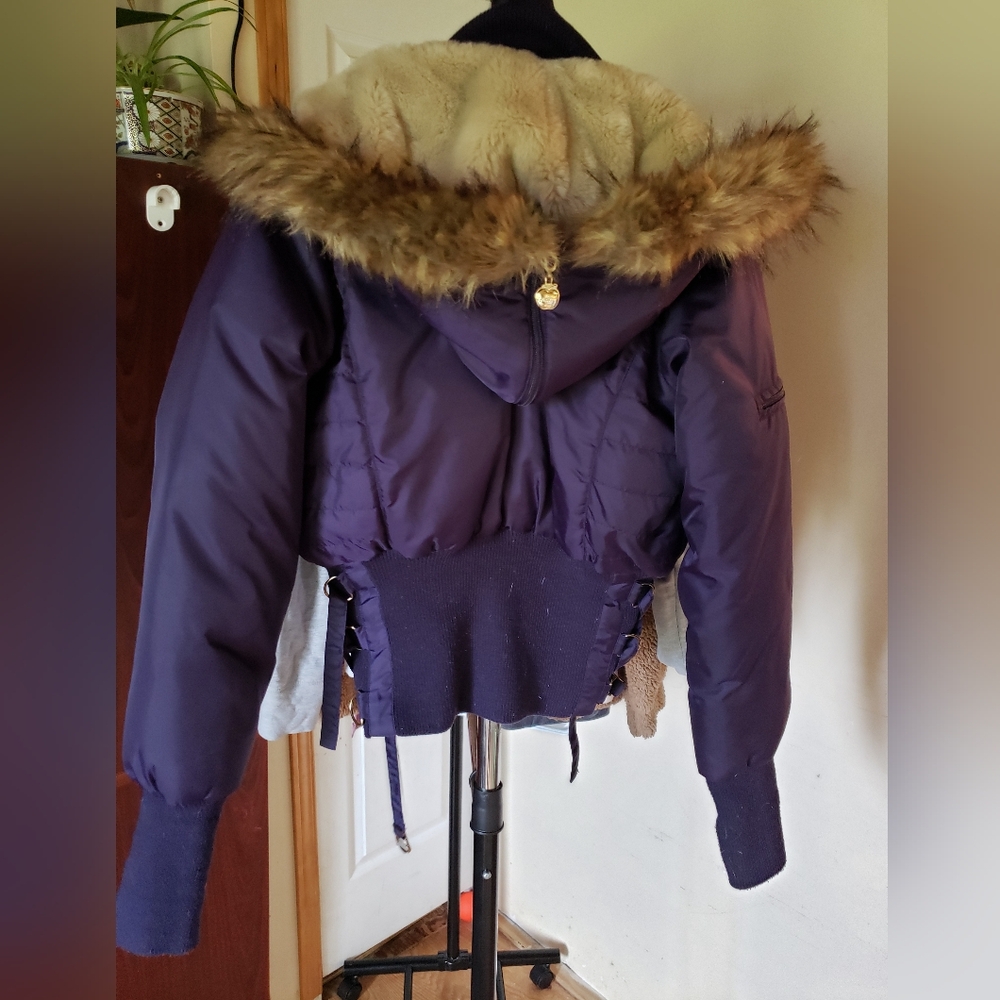 🔥 Apple Bottoms Y2K Bomber Puffer Jacket – Purple w/ Faux Fur & Rhinestones - Picture 2 of 3